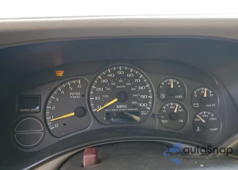 2000 Chevrolet Silverado C1500 z USA, uszkodzony, nr VIN 2GCEC19T8Y1128535